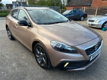 Volvo V40 Acle