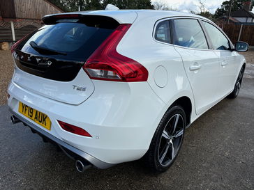 Volvo V40