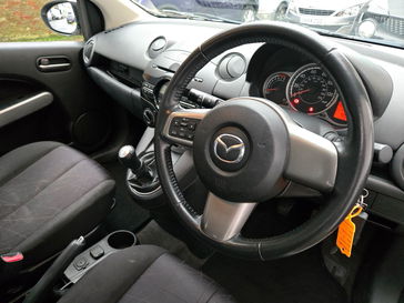 Mazda Mazda2