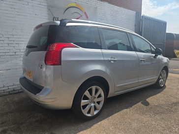Peugeot 5008